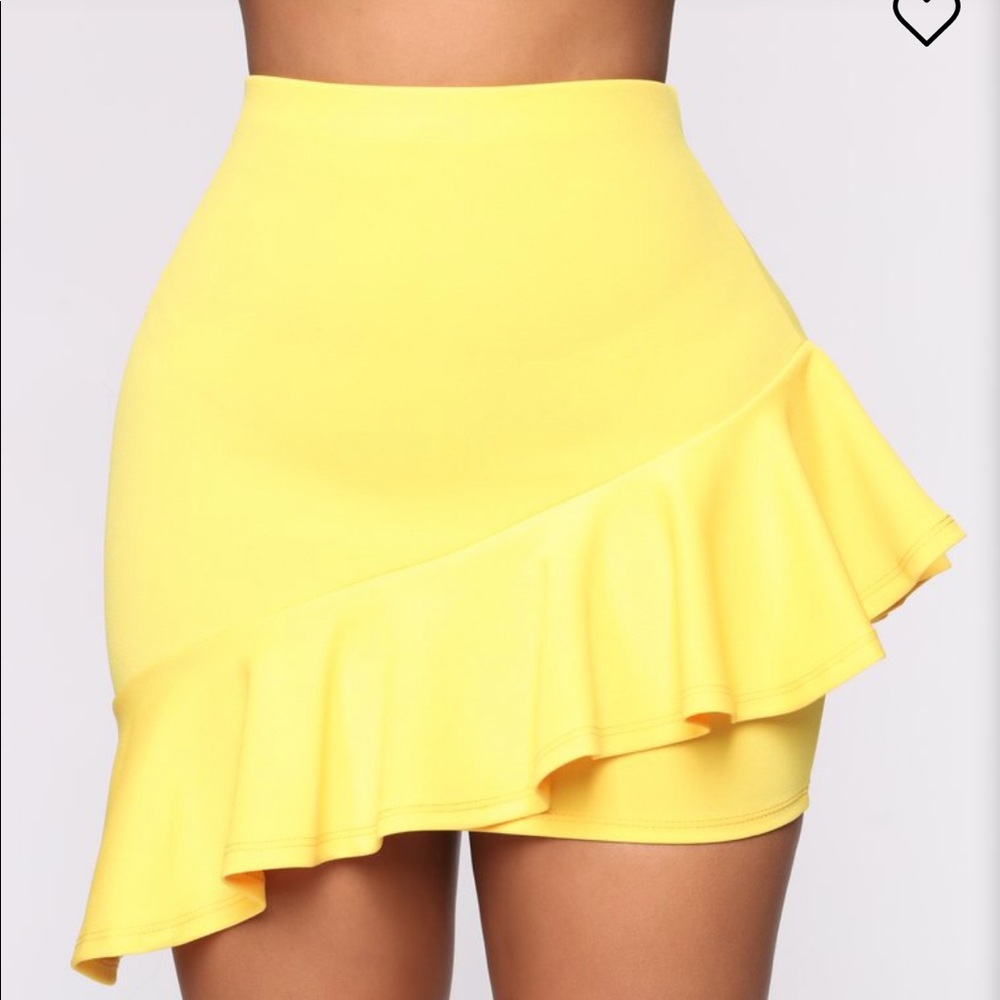 Yellow mini skirt